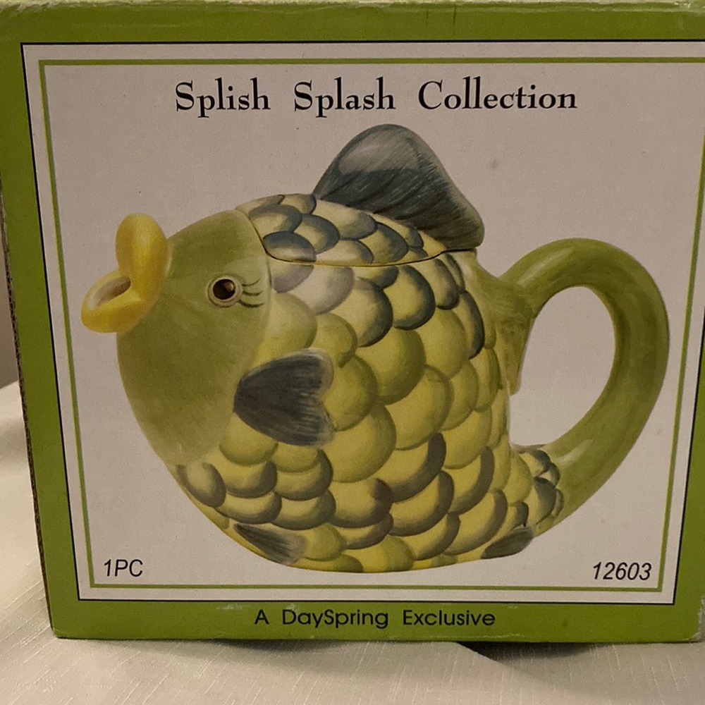 Dayspring fish pitcher